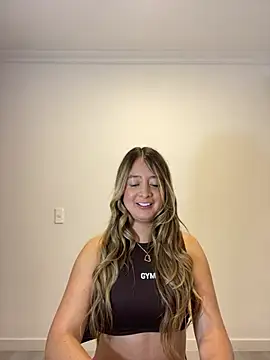 Snapshot of Zara_Ross chatting on April 13, 2026, 2:17 am Zara Ross online show from April 13, 2026, 2:17 am