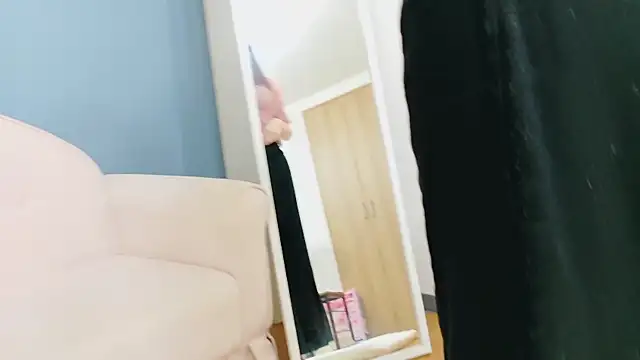 Snapshot of Reto-sama chatting on September 17, 2025, 1:35 pm Reto-sama online show from September 17, 2025, 1:35 pm