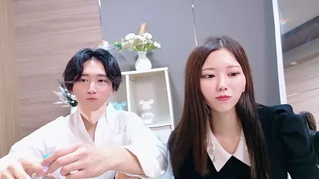 Snapshot of Reto-sama chatting on September 20, 2025, 4:08 pm Reto-sama online show from September 20, 2025, 4:08 pm