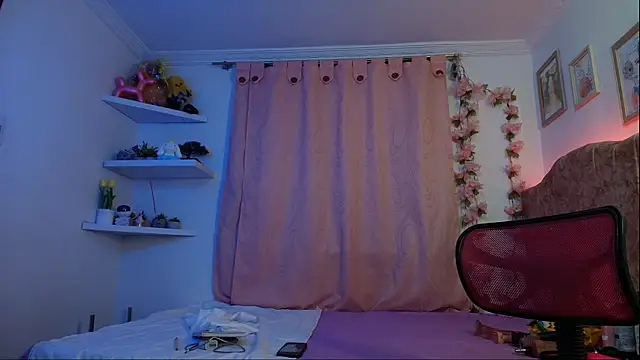 evansweett7 online show from January 11, 2026, 11:43 pm