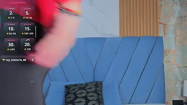 angel  red  online show from November 24, 2025, 3:28 am