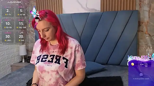 angel  red  online show from December 14, 2025, 3:34 am