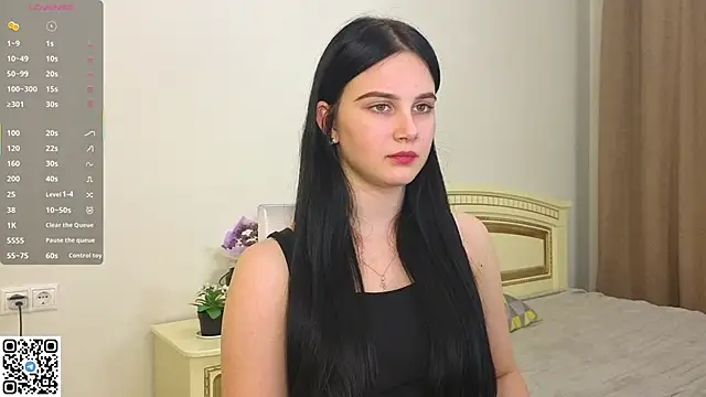 EnricaElis online show from November 26, 2025, 8:10 pm