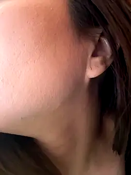 Dujuan-d online show from December 16, 2025, 7:02 am