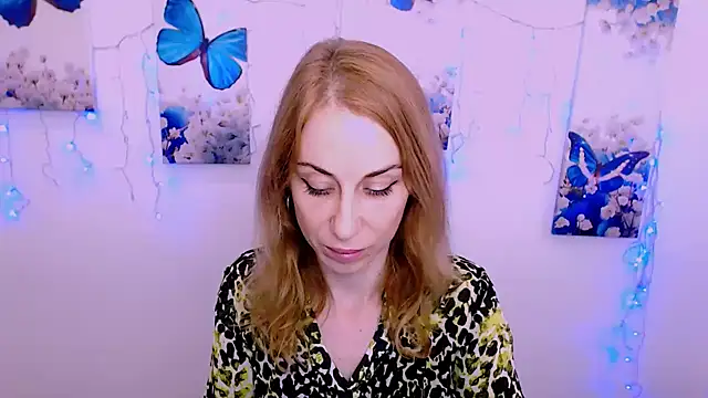 Snapshot of Create_your_own_sun chatting on October 11, 2025, 1:09 pm Create your own sun online show from October 11, 2025, 1:09 pm