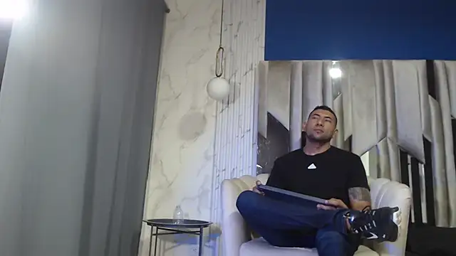 Morganandmegan online show from September 25, 2025, 11:03 am