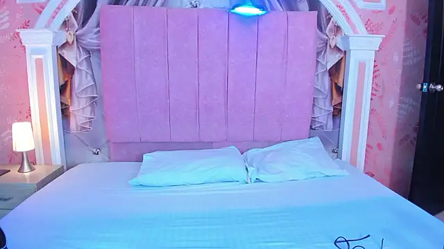 Snapshot of mishell_lovely chatting on February 15, 2026, 4:31 am mishell lovely online show from February 15, 2026, 4:31 am