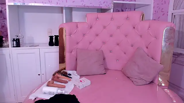 Snapshot of mishell_lovely chatting on March 22, 2026, 4:27 am mishell lovely online show from March 22, 2026, 4:27 am