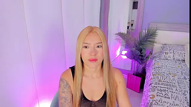 Snapshot of LexxyBunny_ chatting on October 10, 2025, 11:31 am LexxyBunny  online show from October 10, 2025, 11:31 am