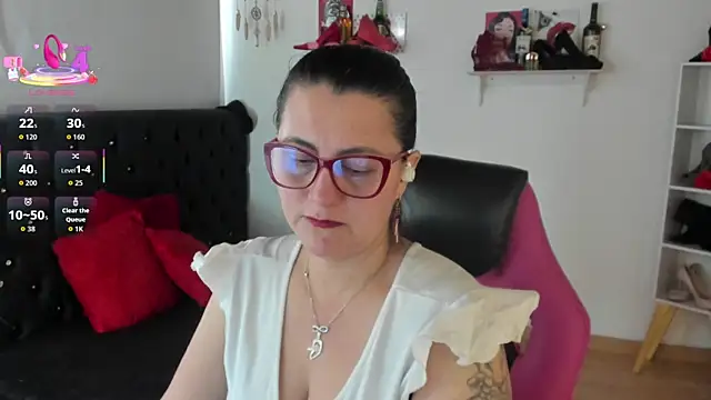 D Martii online show from September 25, 2025, 12:31 pm