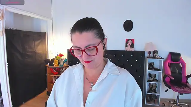 D Martii online show from November 21, 2025, 12:59 pm