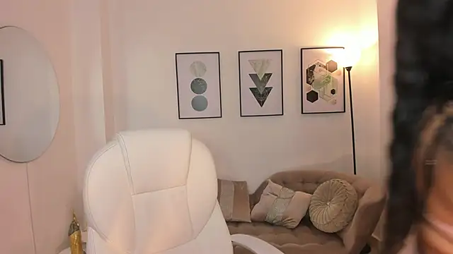 Beverly johnson online show from October 15, 2025, 3:39 am