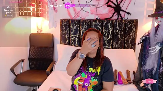 Snapshot of evvaa_moon69 chatting on October 27, 2025, 12:42 pm evvaa moon69 online show from October 27, 2025, 12:42 pm