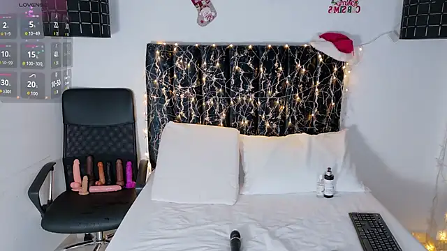 Snapshot of evvaa_moon69 chatting on December 19, 2025, 12:34 pm evvaa moon69 online show from December 19, 2025, 12:34 pm