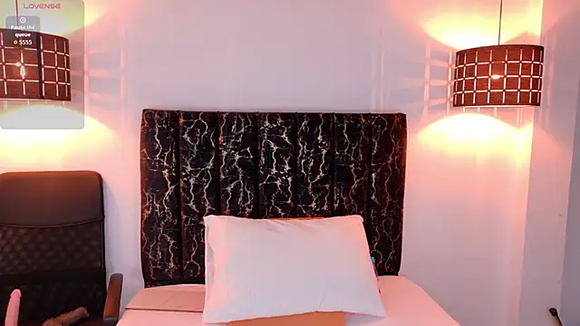 Snapshot of evvaa_moon69 chatting on March 18, 2026, 1:14 pm evvaa moon69 online show from March 18, 2026, 1:14 pm