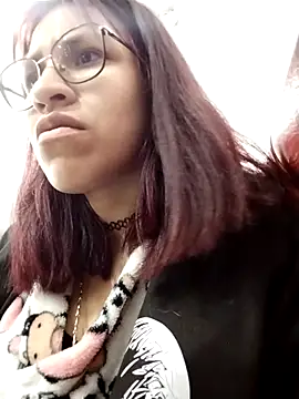 Snapshot of Katyuskka_love chatting on November 21, 2025, 3:27 am Katyuskka love online show from November 21, 2025, 3:27 am