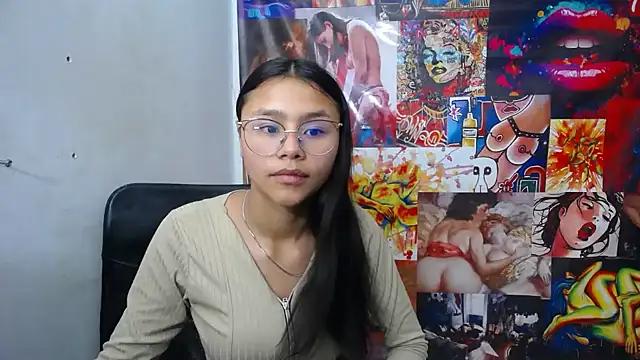 Snapshot of SofieLove_01 chatting on October 24, 2025, 8:55 am SofieLove 01 online show from October 24, 2025, 8:55 am