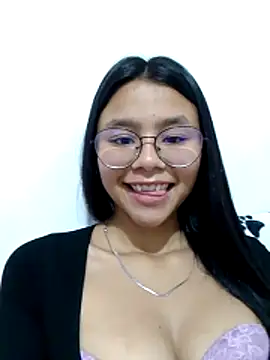 SofieLove 01 online show from April 1, 2026, 7:09 am