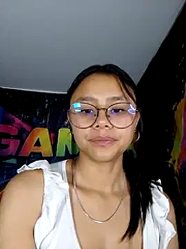 SofieLove 01 online show from April 23, 2026, 7:09 am