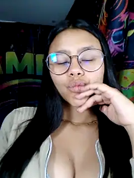 SofieLove 01 online show from May 6, 2026, 7:13 am