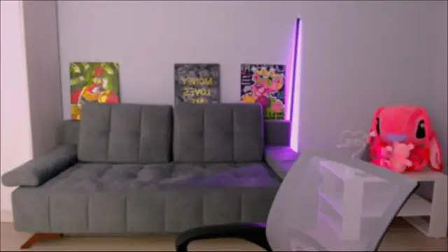 queenofthesense  online show from November 12, 2025, 3:56 pm