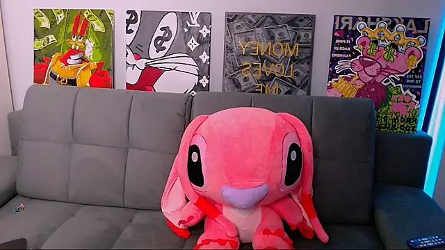 queenofthesense  online show from March 8, 2026, 9:35 am