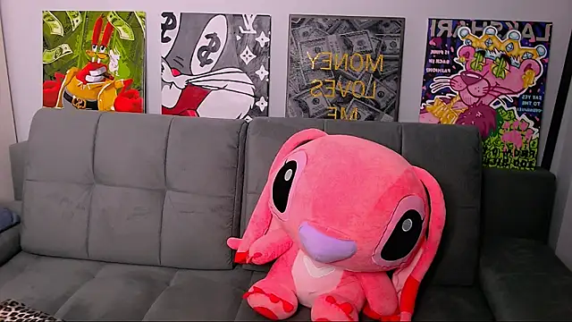 queenofthesense  online show from March 10, 2026, 4:12 pm