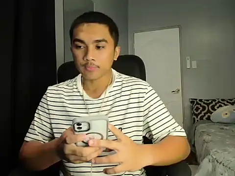 pinoyAdrianneXXX online show from October 17, 2025, 11:35 am