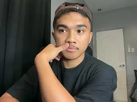 pinoyAdrianneXXX online show from May 4, 2026, 10:00 am