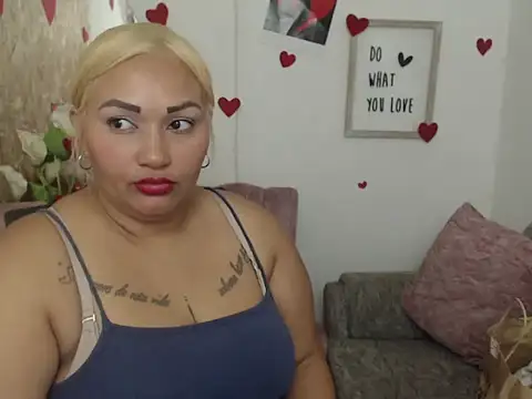 Snapshot of laleska_montenegro chatting on October 14, 2025, 3:57 pm laleska montenegro online show from October 14, 2025, 3:57 pm