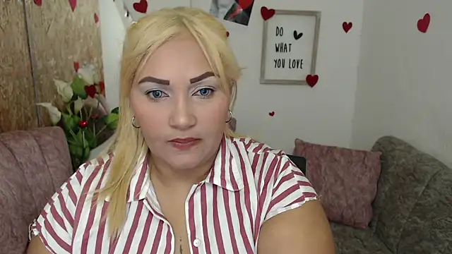 Snapshot of laleska_montenegro chatting on October 17, 2025, 5:32 am laleska montenegro online show from October 17, 2025, 5:32 am