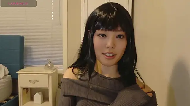 Snapshot of Nana_with chatting on October 15, 2025, 1:28 am Nana with online show from October 15, 2025, 1:28 am