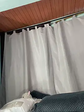 EVAH LEE  online show from February 19, 2026, 1:01 am