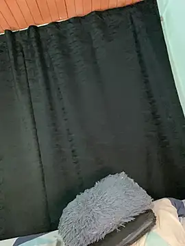 EVAH LEE  online show from July 7, 2026, 7:23 am