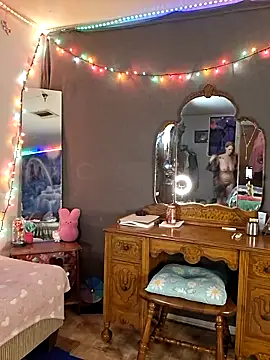 Snapshot of PeachyAriel chatting on April 4, 2026, 2:21 am PeachyAriel online show from April 4, 2026, 2:21 am