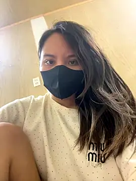 -Mie-xxx online show from October 24, 2025, 11:39 am