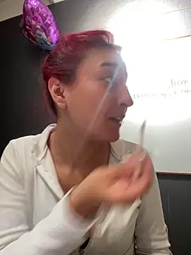 Snapshot of JuliethaDemon_ chatting on October 6, 2025, 2:03 pm JuliethaDemon  online show from October 6, 2025, 2:03 pm