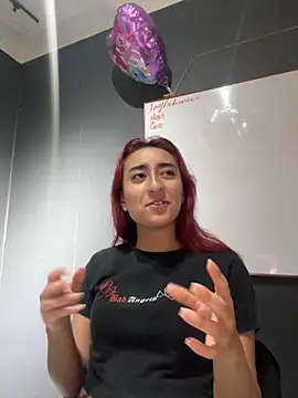 Snapshot of JuliethaDemon_ chatting on October 20, 2025, 1:11 pm JuliethaDemon  online show from October 20, 2025, 1:11 pm