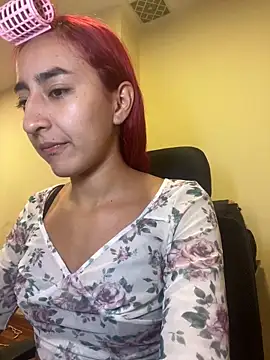 JuliethaDemon  online show from May 7, 2026, 1:38 pm