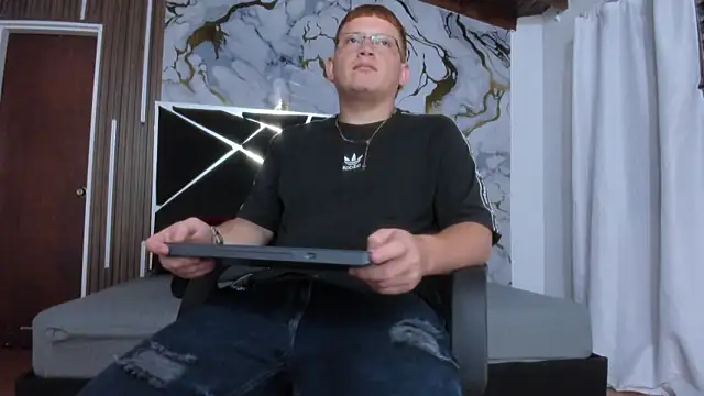 Jp Ruszo online show from September 9, 2025, 3:17 am