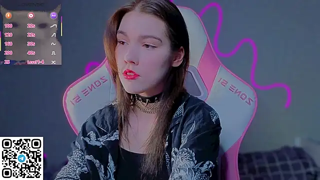 Sophie SkyAngel online show from April 25, 2026, 12:57 am