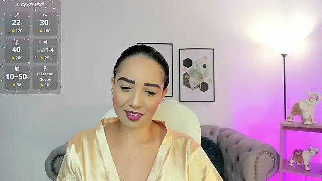 Snapshot of Sharon_breezee chatting on October 3, 2025, 3:36 am Sharon breezee online show from October 3, 2025, 3:36 am