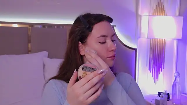 MeganStrain online show from September 27, 2025, 3:11 am