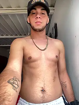 enzo vittale03  online show from January 8, 2026, 9:50 pm