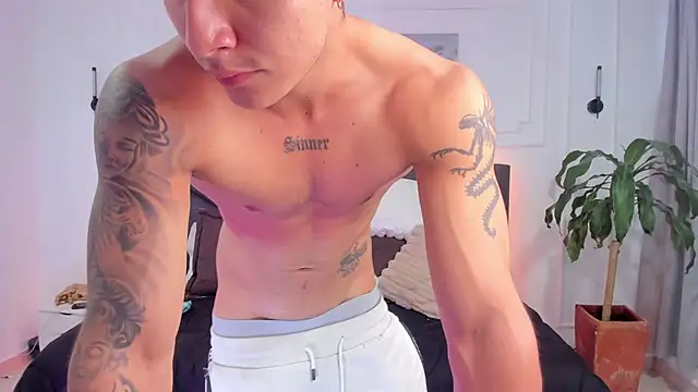 Leo santoro online show from November 3, 2025, 2:29 pm