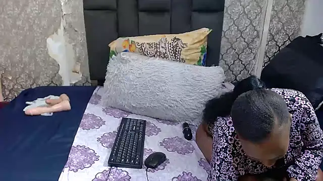 SexyKiarah online show from December 14, 2025, 7:40 pm