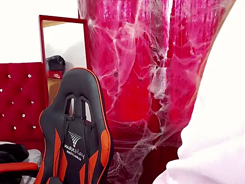 Natashamagics online show from November 1, 2025, 3:58 pm