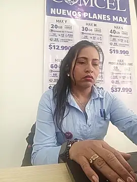 Snapshot of PAULA20- chatting on November 6, 2025, 2:07 pm PAULA20- online show from November 6, 2025, 2:07 pm