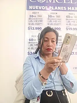 Snapshot of PAULA20- chatting on November 7, 2025, 1:55 pm PAULA20- online show from November 7, 2025, 1:55 pm