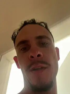 Kjyyyjjjj online show from April 2, 2026, 11:41 am